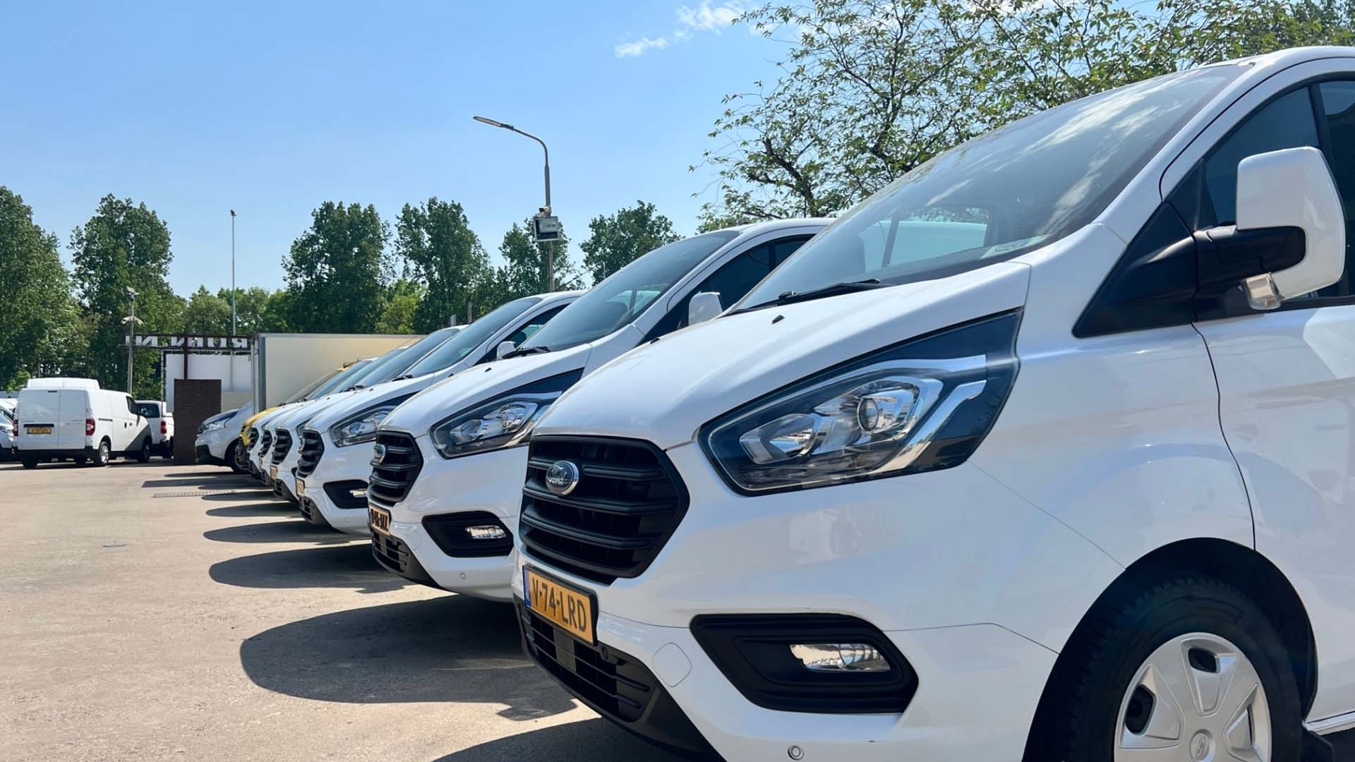 Ford Transit Custom op Europees industrieterrein