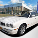 Jaguar XJ - Foto 1