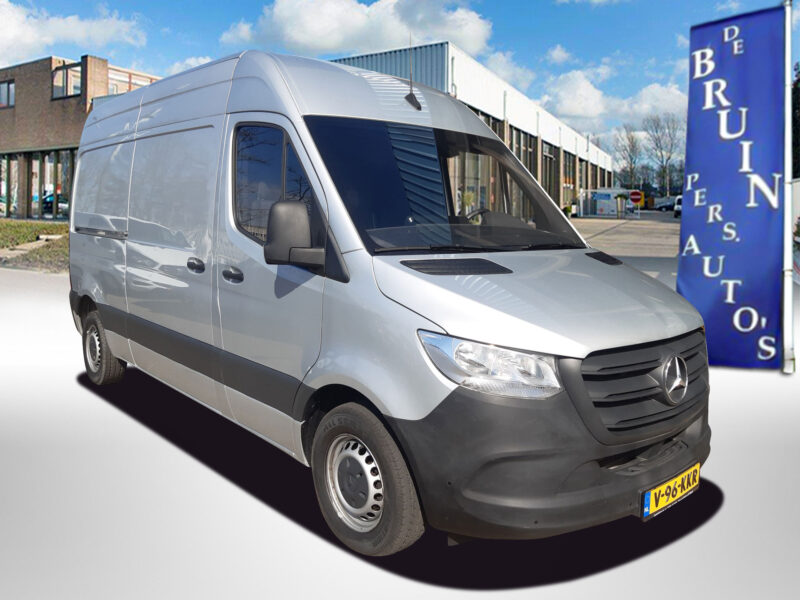 Mercedes-Benz Sprinter L2H2 103 Kw/ 140Pk Autm. Airco Achteruitrijcamera Parkeersensors